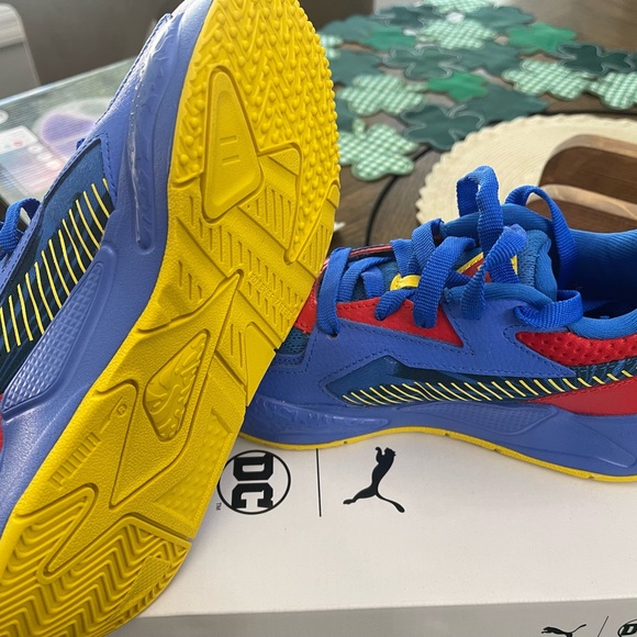 Puma X DC Justice League Superman 3.5C sneakers. - Picture 4 of 5